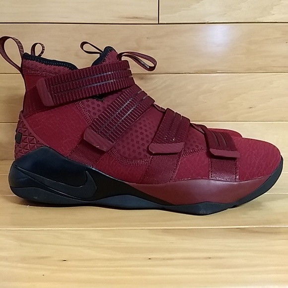 lebron soldier maroon